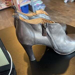 Alberto Fermani Grey Leather Ankle Boots Heeled size 40
